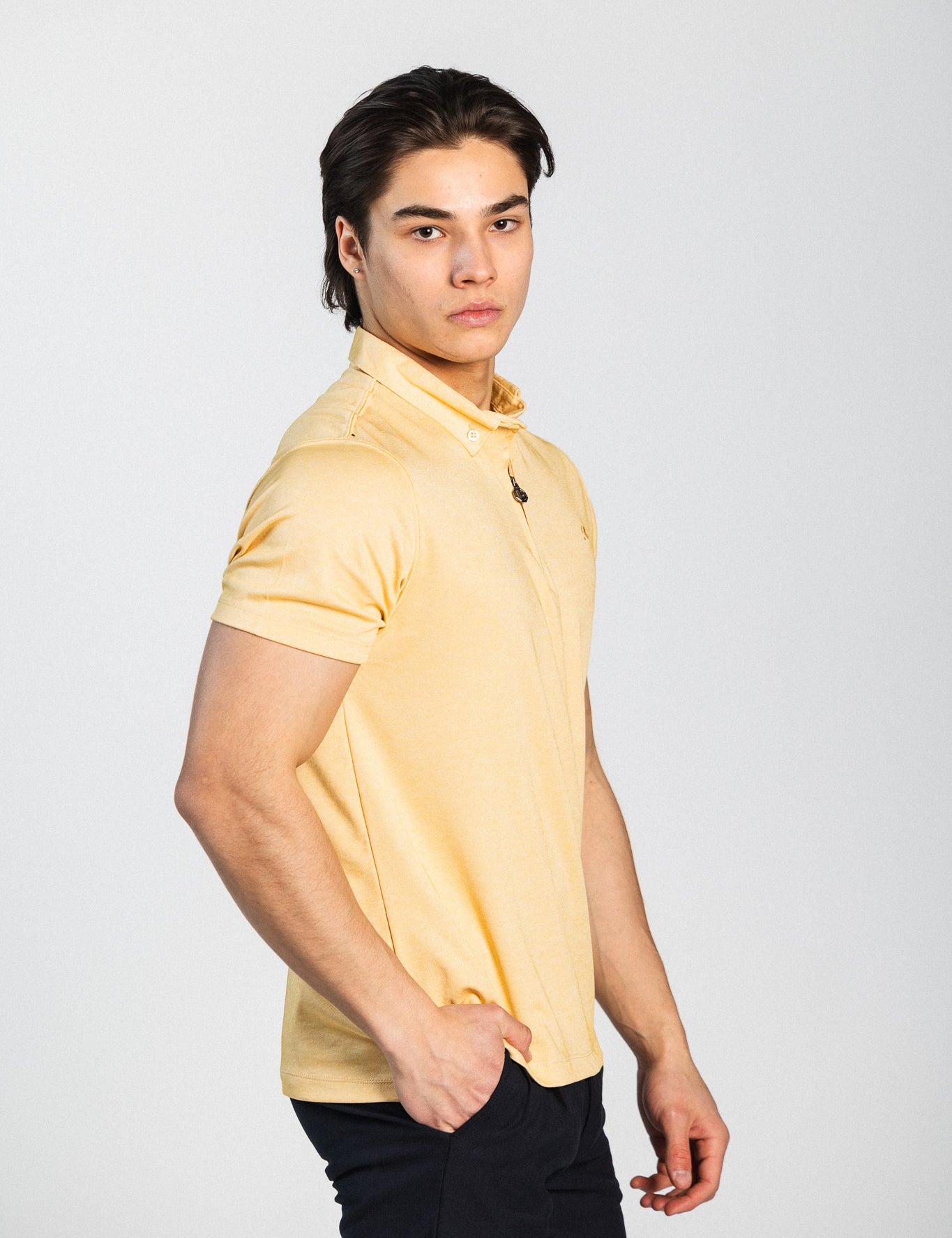 Mackane-clothing-pikeepaita-t-paita-mens-fashion-yellow.jpg