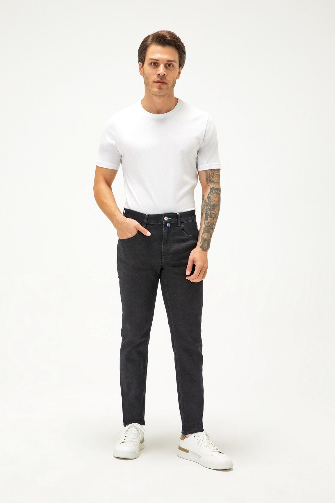 Mackane clothing jeans front view, dark blue